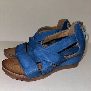 Miz Mooz Mika Wedge Sandal Beautiful Blue Nubuck Leather EU 39